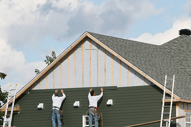Professional Vinyl Siding technician working in Liberty, NC